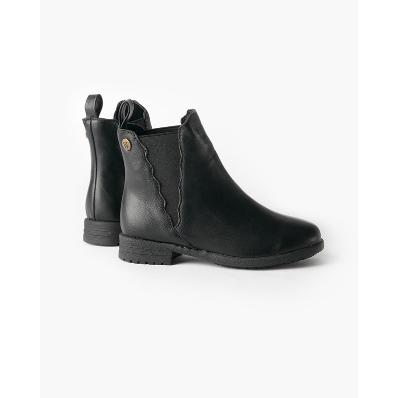 Kendall Scalloped Boot Black