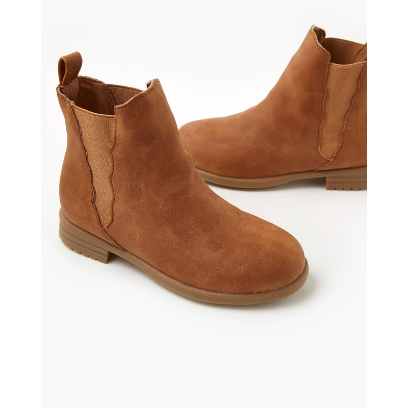 Kendall Scalloped Boot – Fawn