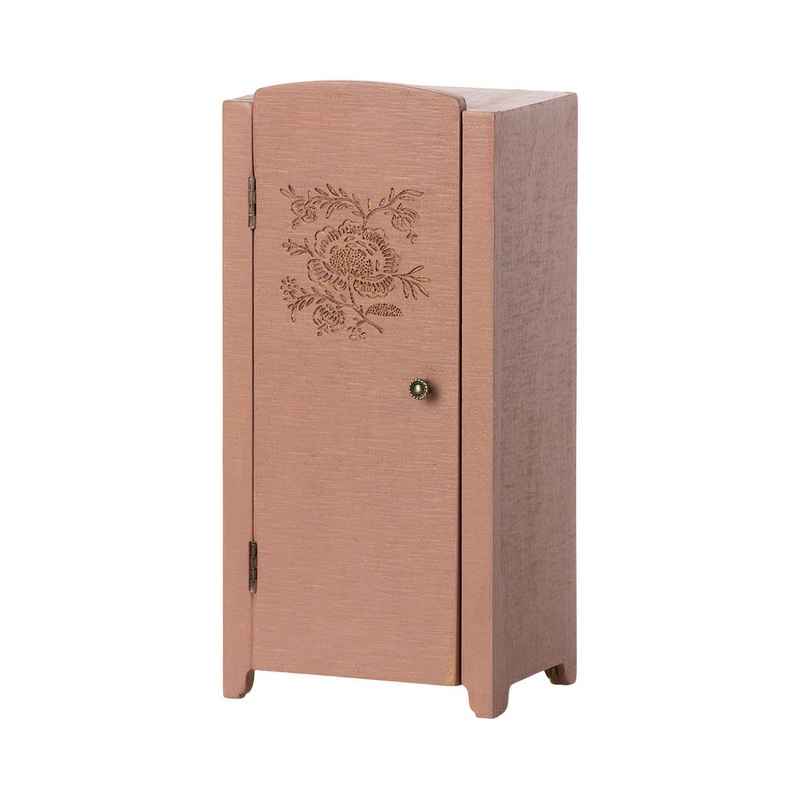 Miniature closet – Dusty Rose