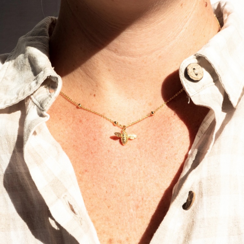Bumble Bee Necklace – 18k Gold Filled