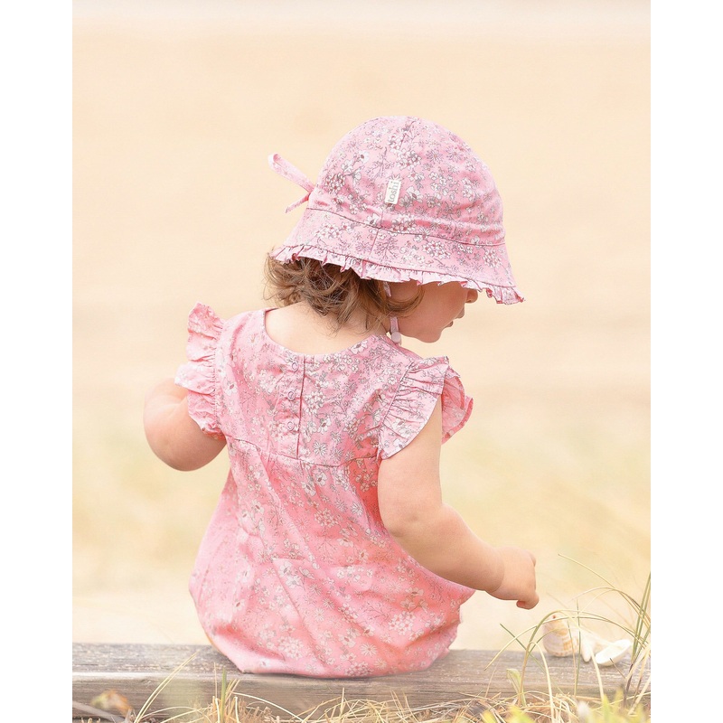 Bell Hat Eva, Blossom