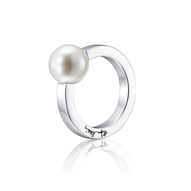 Efva Attling 60s Pearl Ring