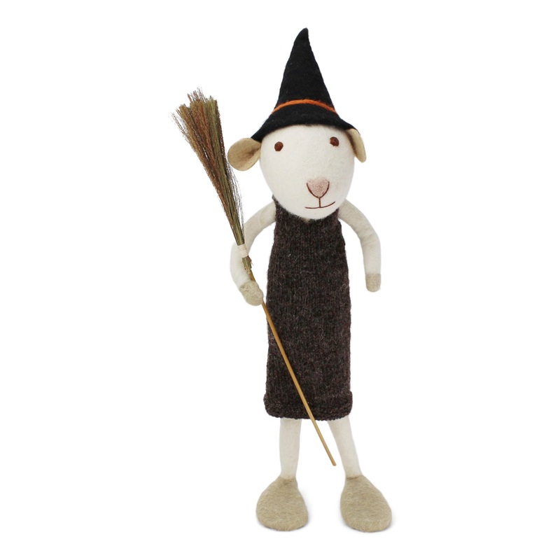 Gry & Sif Mouse Girl Extra Large White w/hat & broom