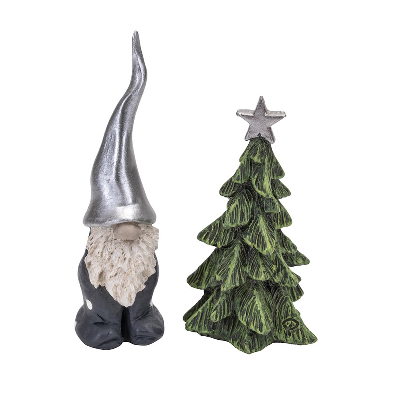 Naasgransgarden Santa Fritte with Christmas tree
